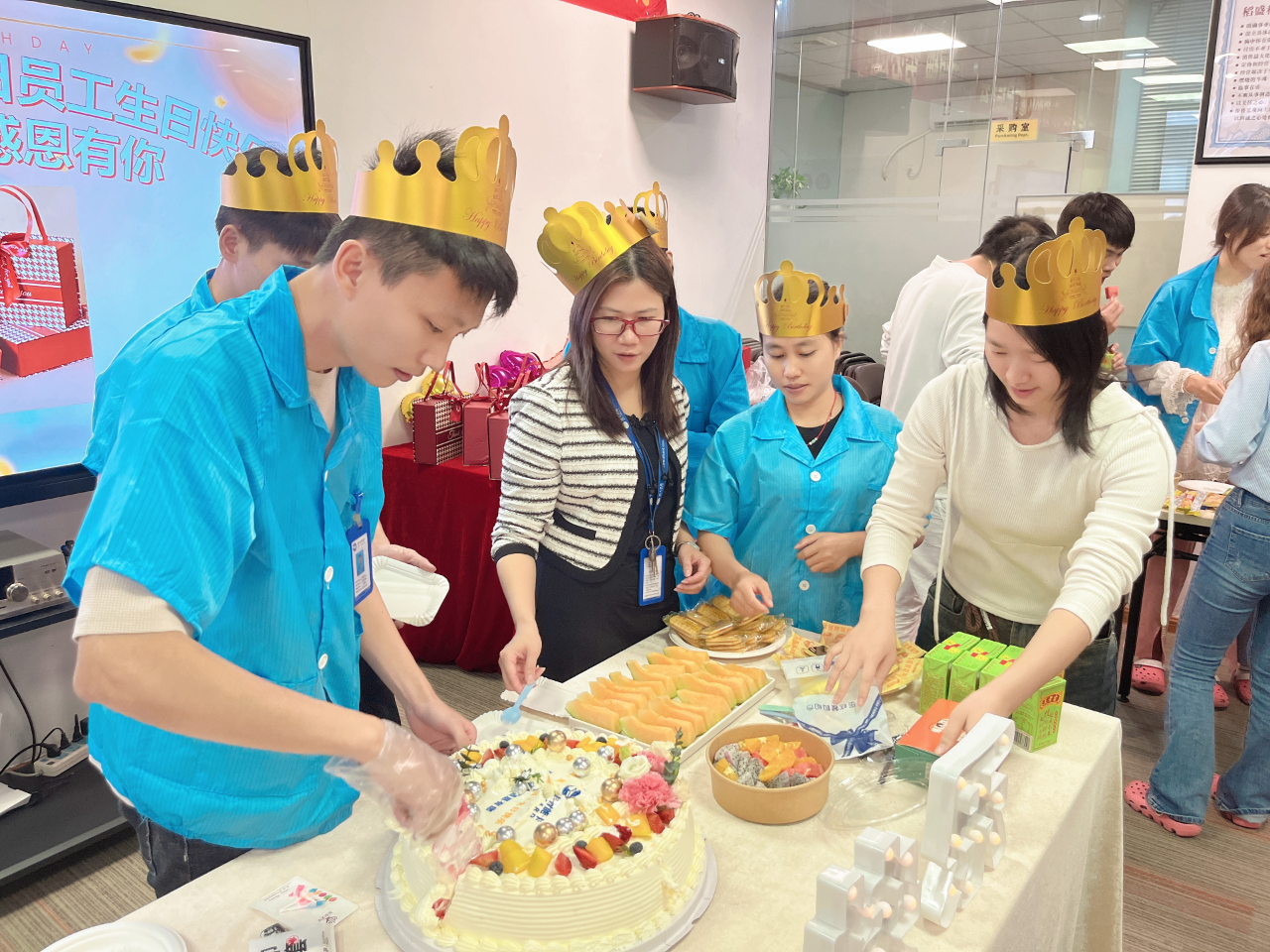  18luck登录入口2024第一季度员工生日会